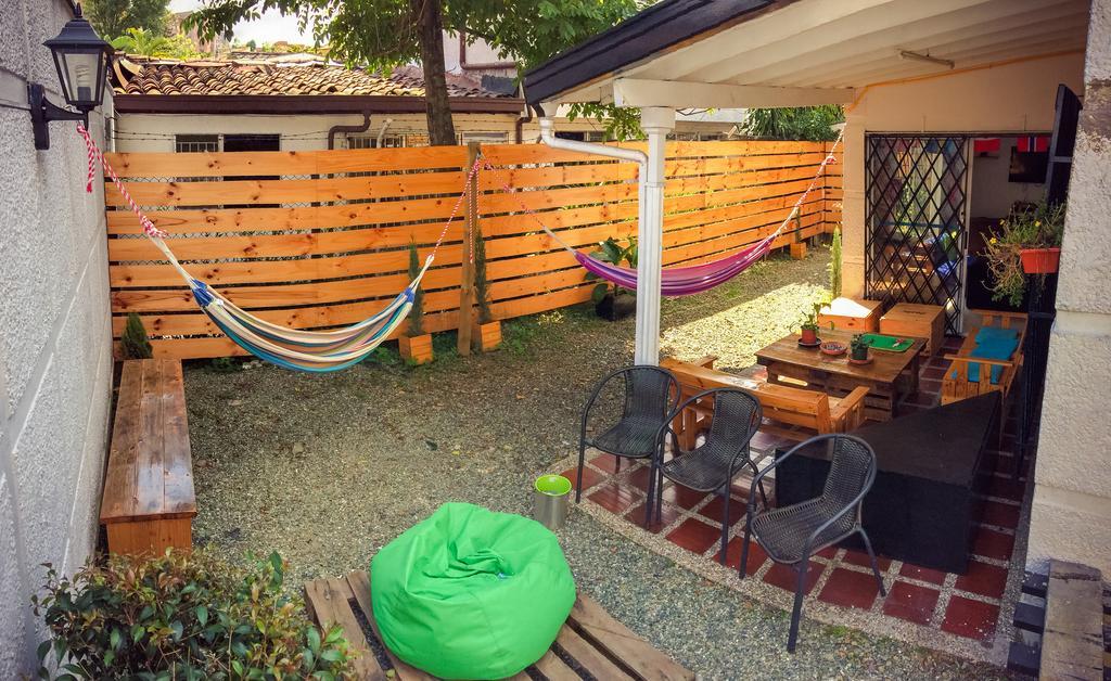 Blackpine Hostel Medellín Exterior foto