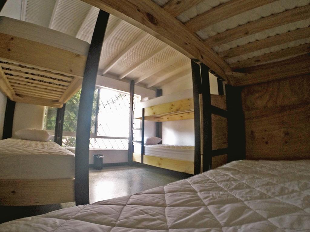 Blackpine Hostel Medellín Zimmer foto